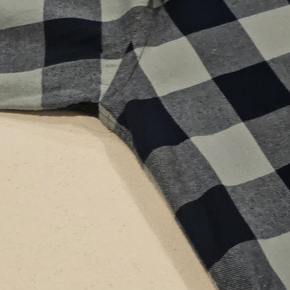 Southern Point Co. Performance Flannel Shirt M - Picture 5 of 5